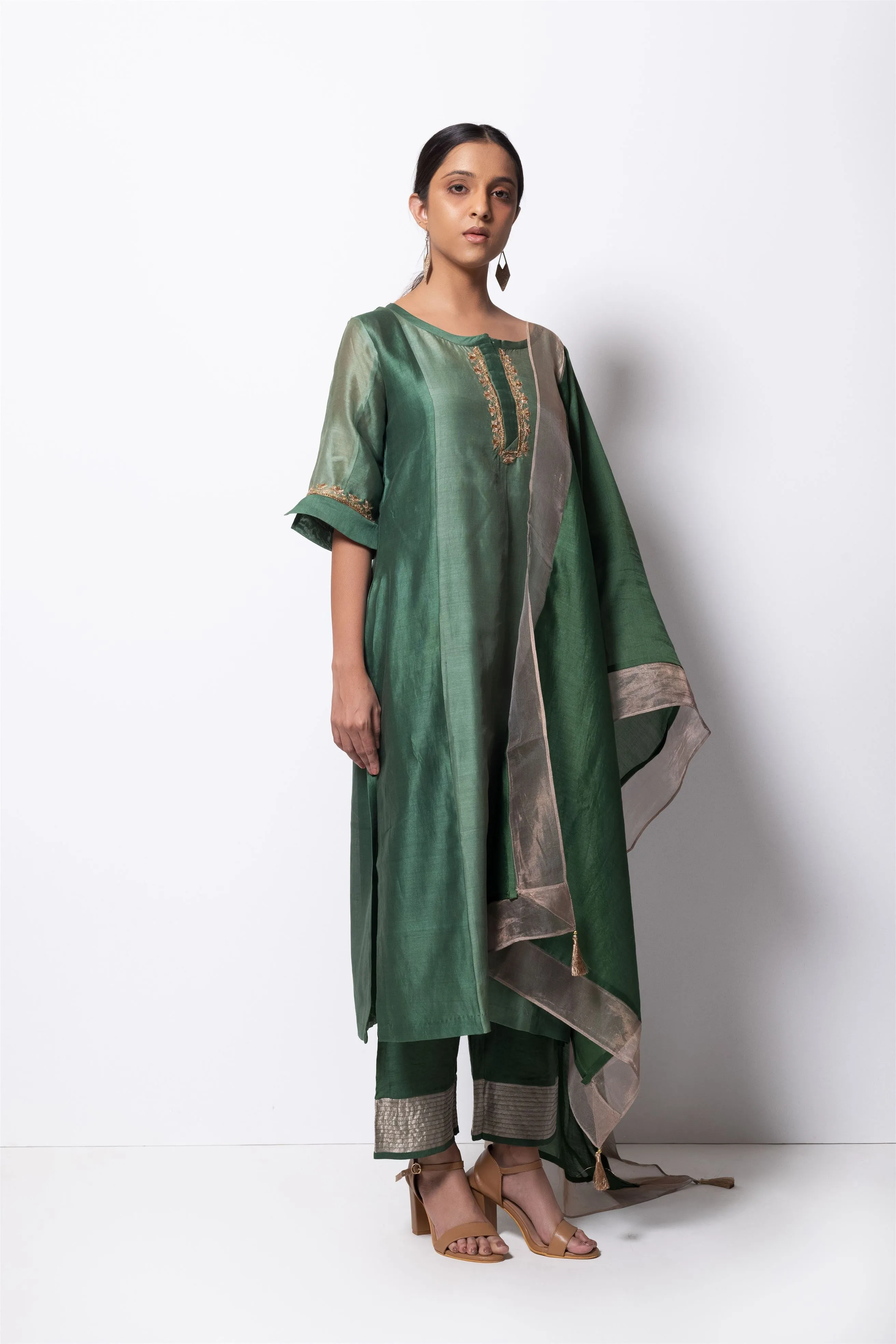 Bhavik Shah   I   Lexington Avenue Kurta Full Set - Kurta, Stole, Pants, With Slip Kurta - Handwoven Chanderi Silk, Stole - Chanderi & Zari, Pants - Cotton Silk BERYL GREEN CH-PK-BG-23