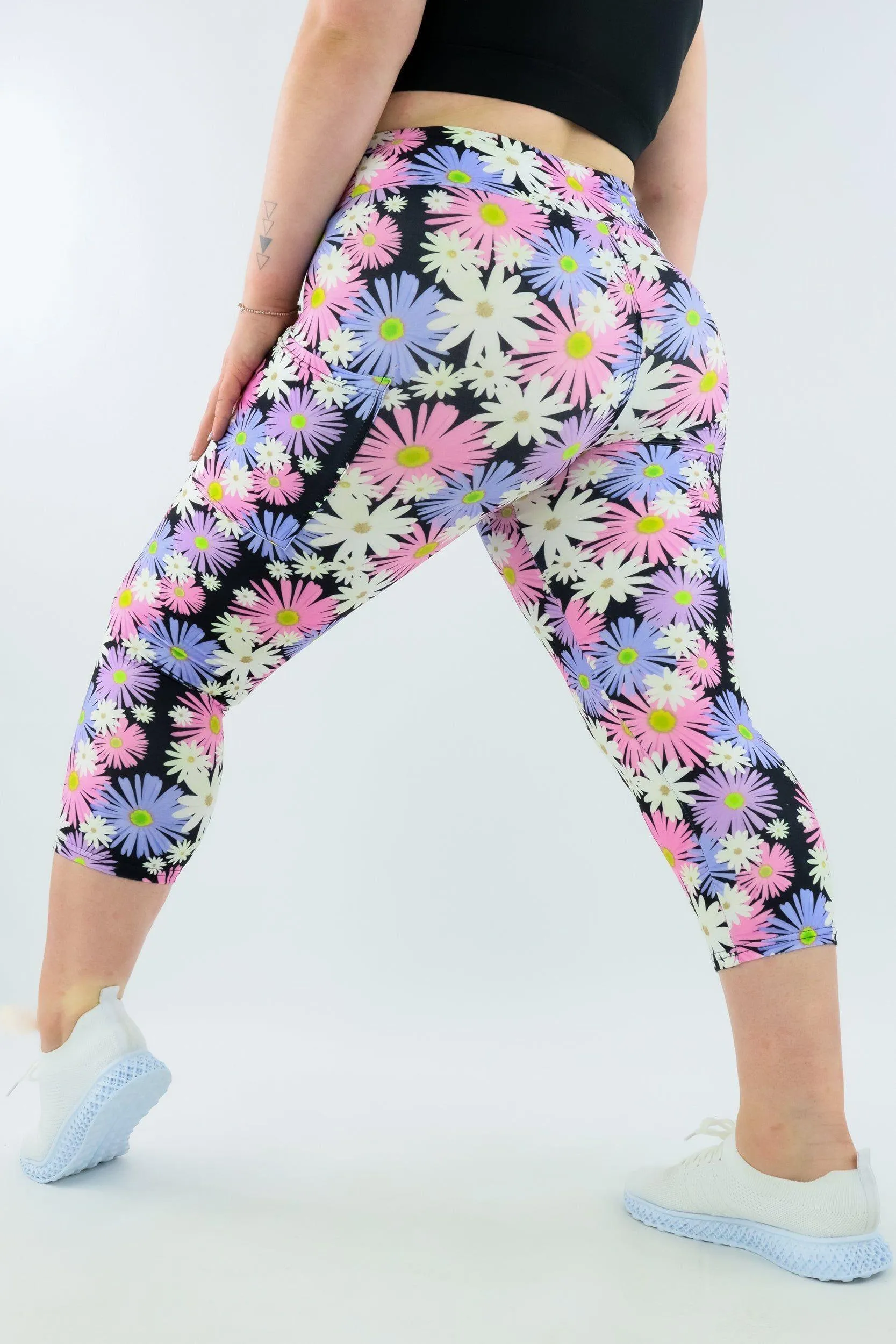 Darling Daisy - Casual - Capri Leggings - Pockets