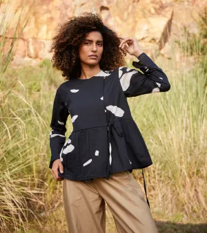 Khara Kapas Droplet Blouse 100% Cotton  Black and Off-white KW660
